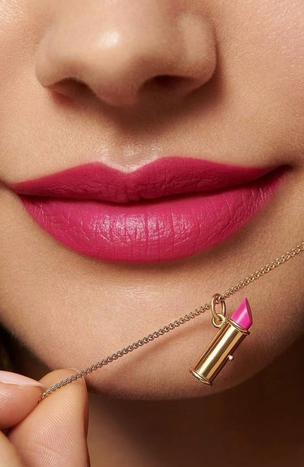 Celebratory lipstick makeup