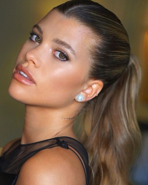 Kitten eyeliner makeup