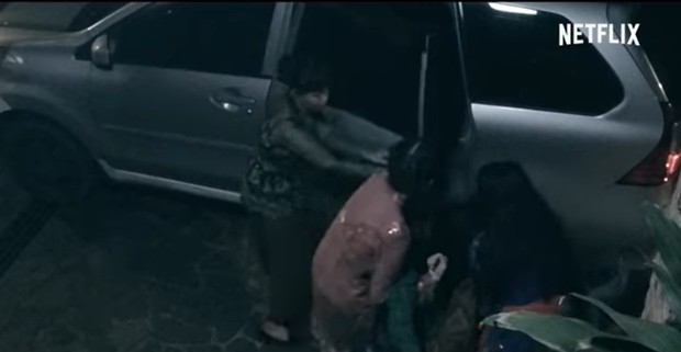 Kekerasan Seksual di Film Penyalin Cahaya/Foto: Youtube/ Netflix Indonesia Kekerasan Seksual di Film Penyalin Cahaya/Foto: Youtube/ Netflix Indonesia