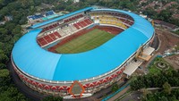Foto udara Stadion Jatidiri Semarang di Karangrejo, Semarang, Jawa Tengah, Selasa (18/1/2022). Atapnya dominasi warna biru.