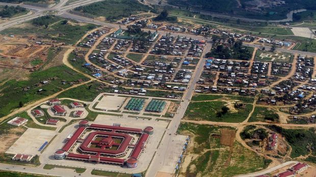Aerial view on May 23, 2008 of the purposefully-built capital city of Naypyidaw, Myanmar.  AFP PHOTO/Stan HONDA (Photo by STAN HONDA / AFP)