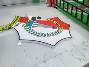 Tak Ada Angin dan Hujan, Logo Bojonegoro di Pasar Rakyat Kedewan Jatuh Tak Ada Angin dan Hujan, Logo Bojonegoro di Pasar Rakyat Kedewan Jatuh