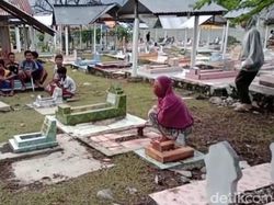 Potret Makam Upin & Ipin yang Viral di Palu Sulteng