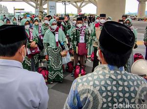 Jamaah Umrah Minta Dibedakan dengan WNI yang Pelesir ke Luar Negeri