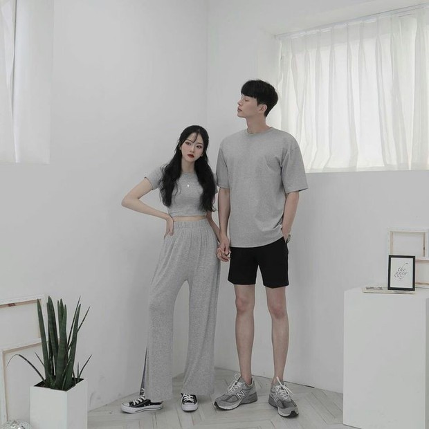 Perbedaan pakaian pria dan wanita/Foto: Pinterest.com/K-couple Perbedaan pakaian pria dan wanita