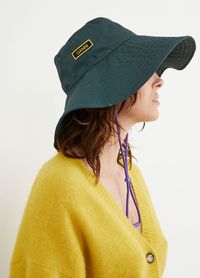 4 Jenis Topi Wajib Punya yang Dapat 