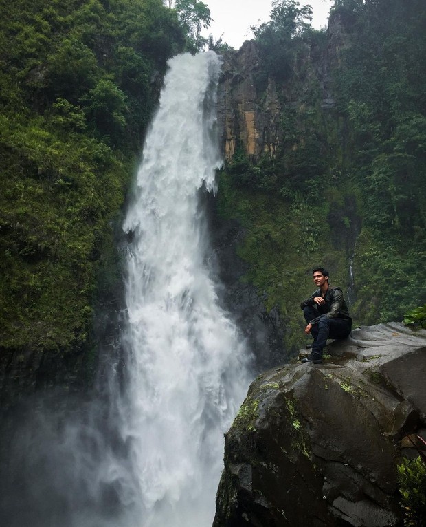 Potret keindahan Alam di Air Terjun, Bali/ Foto: instagram @richo_kyle Potret keindahan Alam di Air Terjun.