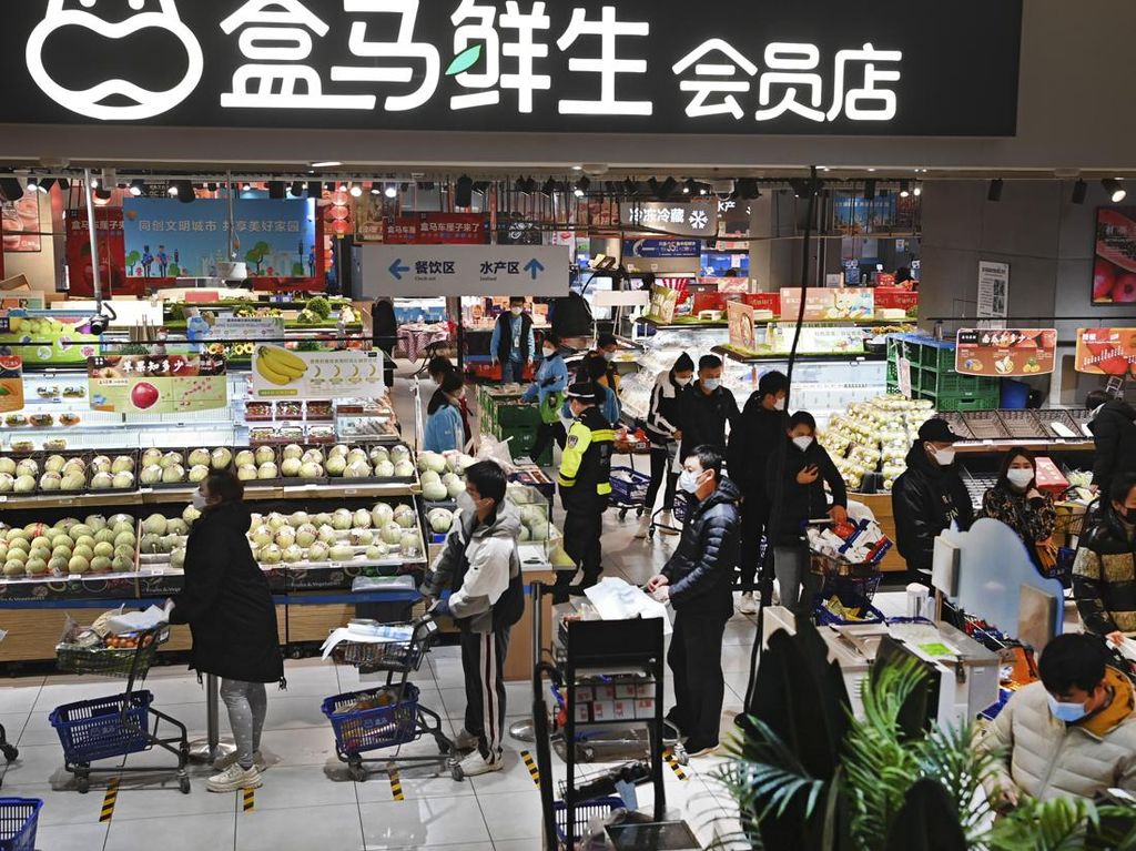 Sempat Sepi Gegara Lockdown, Supermarket di Xian Mulai Ramai Lagi