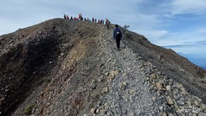 Ramai Desakan Pendaki Pemula Dilarang Naik Rinjani Buntut Tewasnya Juliana