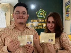 Tidak Gengsi, Pasangan Cuma Nikah di KUA Modal Rp 2 Jutaan Viral Bikin Kagum
