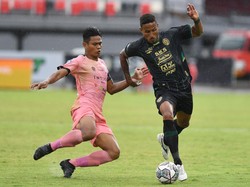 Wander Luiz Masih Melempem, Pelatih PSS Pasang Badan