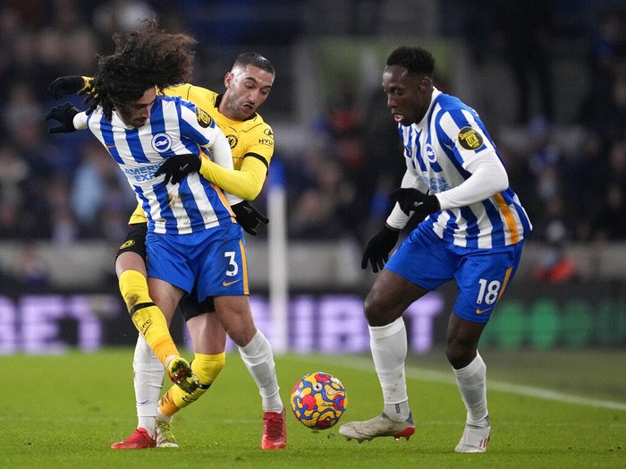 Tak ada pemenang dalam laga Brighton & Hove Albion vs Chelsea. The Blues unggul melalui Hakim Ziyech, namun dibalas Brighton lewat Adam Webster. Skor akhir 1-1.