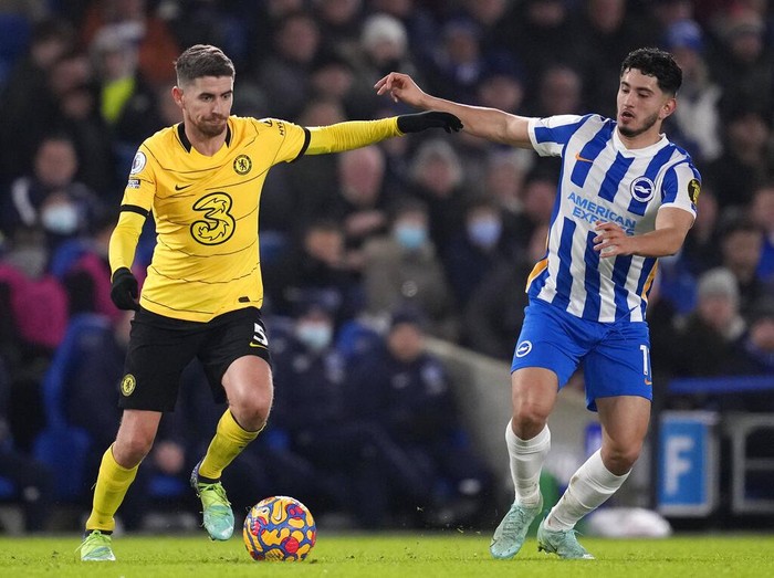 Tak ada pemenang dalam laga Brighton & Hove Albion vs Chelsea. The Blues unggul melalui Hakim Ziyech, namun dibalas Brighton lewat Adam Webster. Skor akhir 1-1.