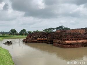 Kompleks Percandian Batujaya Karawang Masih Terendam Air Luapan Irigasi