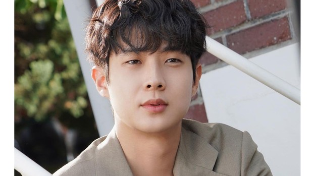 Choi Wooshik seringkali membintangi film populer Korea Selatan.