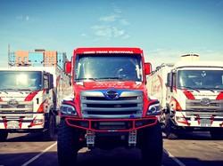 Gahar! Hino Kirim Truk Hybrid ke Ajang Rally Dakar 2022