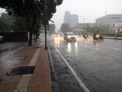 Potensi Hujan Deras Disertai Petir Diprakirakan Masih Terjadi di Jatim