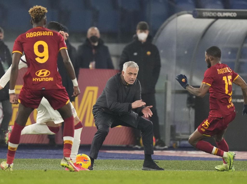 Ditaksir Everton, Jose Mourinho Setia AS Roma Ditaksir Everton, Jose Mourinho Setia AS Roma
