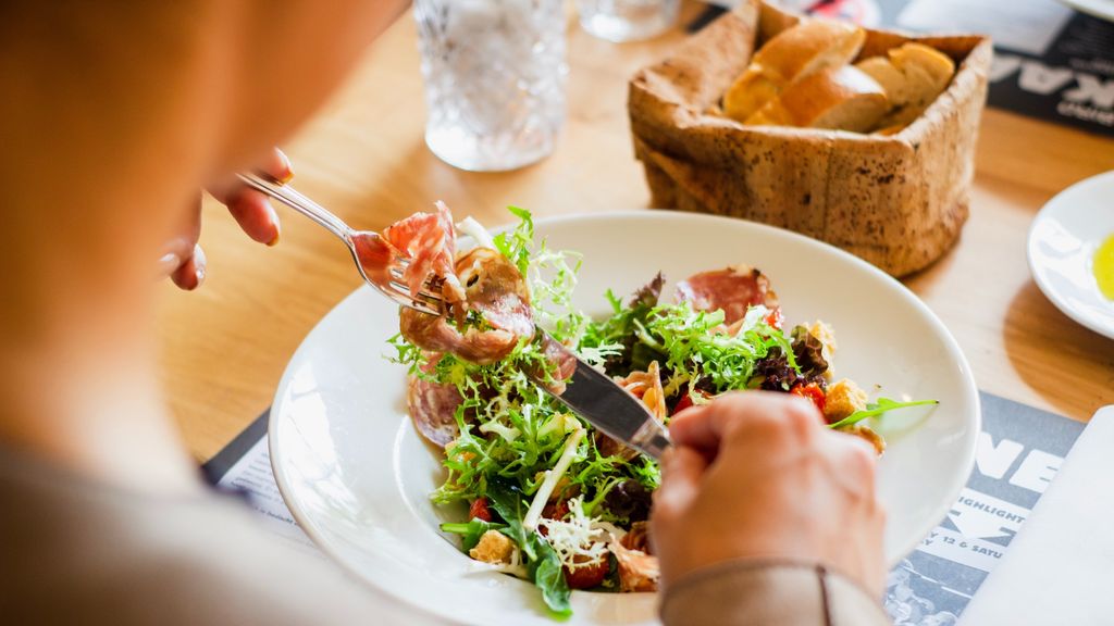 Komitmen Raw Food Diet/Foto: Unsplash.com/Louis Hansel