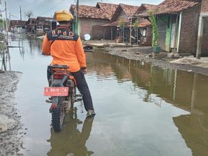 Ratusan Rumah di Kota Pekalongan Kebanjiran Ratusan Rumah di Kota Pekalongan Kebanjiran