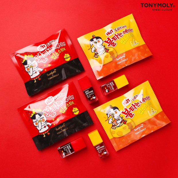 Makeup unik yang dirilis Tony Moly x Samyang berupa cushion, blush on, dan lip tint