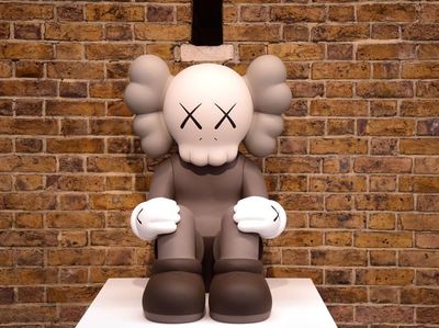 Jelajahi Patung Kaws saat Pandemi!