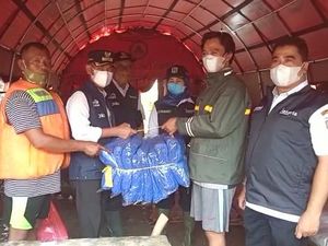 Pemkot Jakbar Beri Bantuan ke 4 Kelurahan Terdampak Banjir