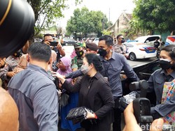 Cek Vaksinasi Anak Boyolali, Puan Maharani Bagi-bagi Kaus Mbak Puan