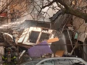 Sebuah Rumah di New York Meledak, Satu Orang Tewas Sebuah Rumah di New York Meledak, Satu Orang Tewas
