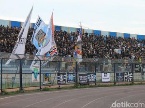 Persela 11 Laga Tanpa Kemenangan, Ini Kata LA Mania