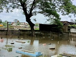 Duh! Penampakan TPU Kober Jakbar Kebanjiran