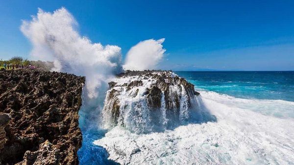 Water Blow Nusa Dua Dibuka Kembali, Cek Tarifnya!
