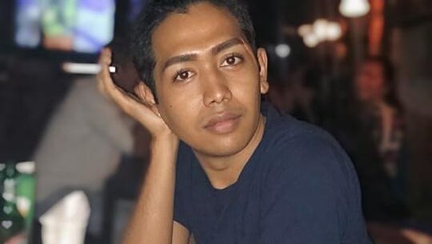 Baru-baru ini media sosial dihebohkan dengan mantan kekasih Kim Hawt yang menyeret nama Reza Rahadian. Yuk intip potretnya!