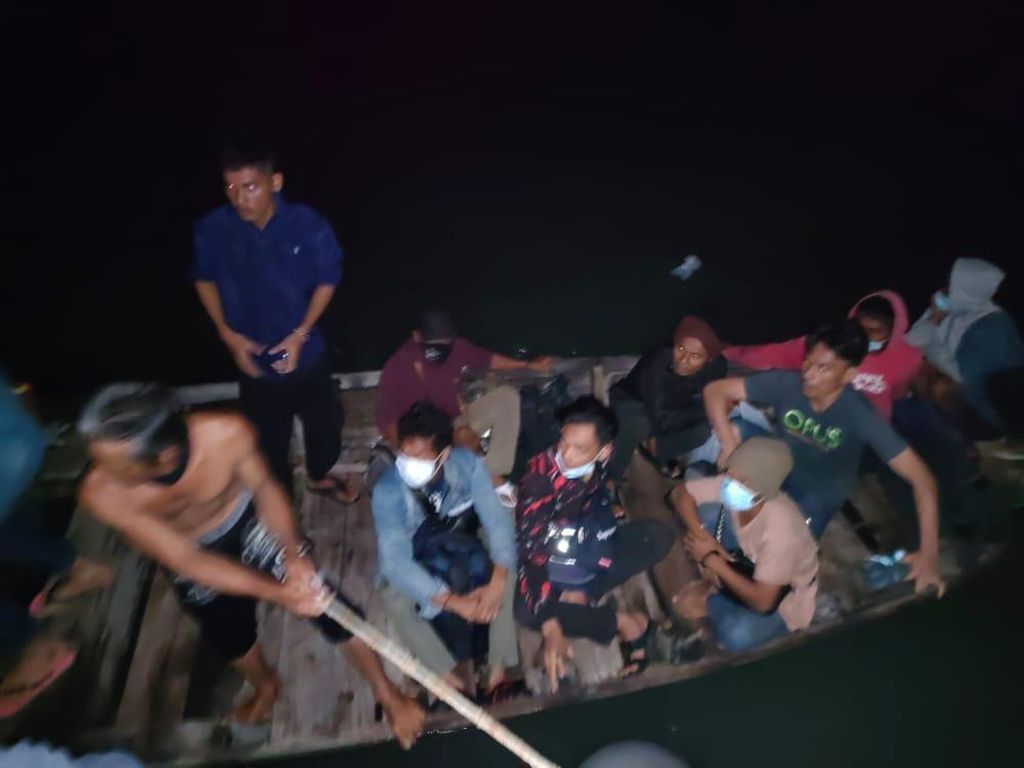 17 PMI Ilegal Ditemukan Tumpangi Sampan Kecil di Perairan Tanjungbalai