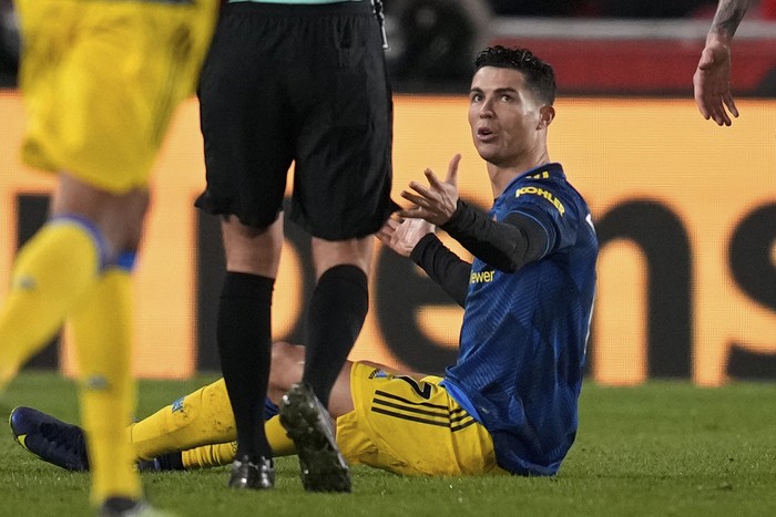 Manchester Uniteds Cristiano Ronaldo claims for a foul during an English Premier League soccer match between Brentford and Manchester United at the Brentford Community Stadium in London, Wednesday, Jan. 19, 2022. (AP Photo/Matt Dunham)