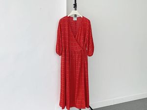 8 Opsi Dress Cantik Berwarna Merah untuk Merayakan Imlek 2022 8 Opsi Dress Cantik Berwarna Merah untuk Merayakan Imlek 2022