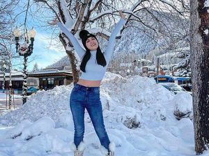 7 Gaya Shandy Aulia Liburan di AS, Pakai Baju Pamer Perut saat Main Salju