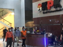 Hakim-Panitera Pengganti PN Surabaya Ditahan KPK!