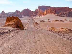Potret Gurun Terkering di Bumi