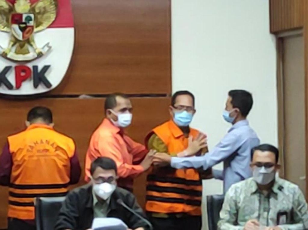 Hakim PN Surabaya Tersangka KPK, Langsung Diberhentikan Sementara