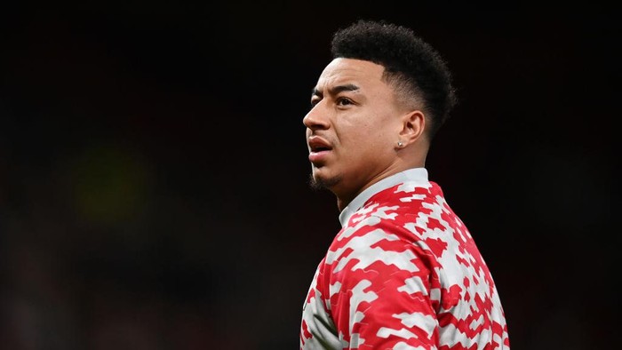 MANCHESTER, ENGLAND - DECEMBER 30: Jesse Lingard of Manchester United looks on prior to the Premier League match between Manchester United and Burnley at Old Trafford on December 30, 2021 in Manchester, England. (Photo by Dan Mullan/Getty Images)