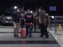 Momen Kedatangan Kakak Kandung Bupati Langkat di KPK