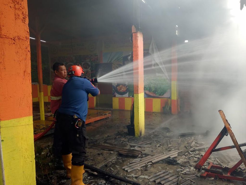 Api Lalap Rumah Makan di Cianjur