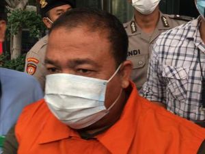 KPK Tangkap Tangan Bupati Langkat: Daftar Tersangka dan Barang Bukti KPK Tangkap Tangan Bupati Langkat: Daftar Tersangka dan Barang Bukti