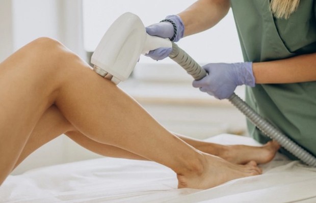 Laser Theraphy/Foto : freepik.com/senivpetro Laser Theraphy