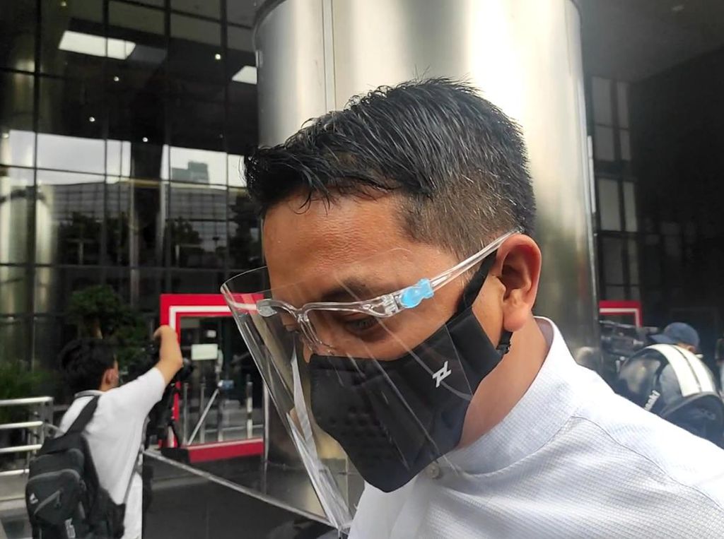 KPK Cecar Eks Dirjen Kemendagri soal Aliran Dana Terkait Dana PEN KPK Cecar Eks Dirjen Kemendagri soal Aliran Dana Terkait Dana PEN