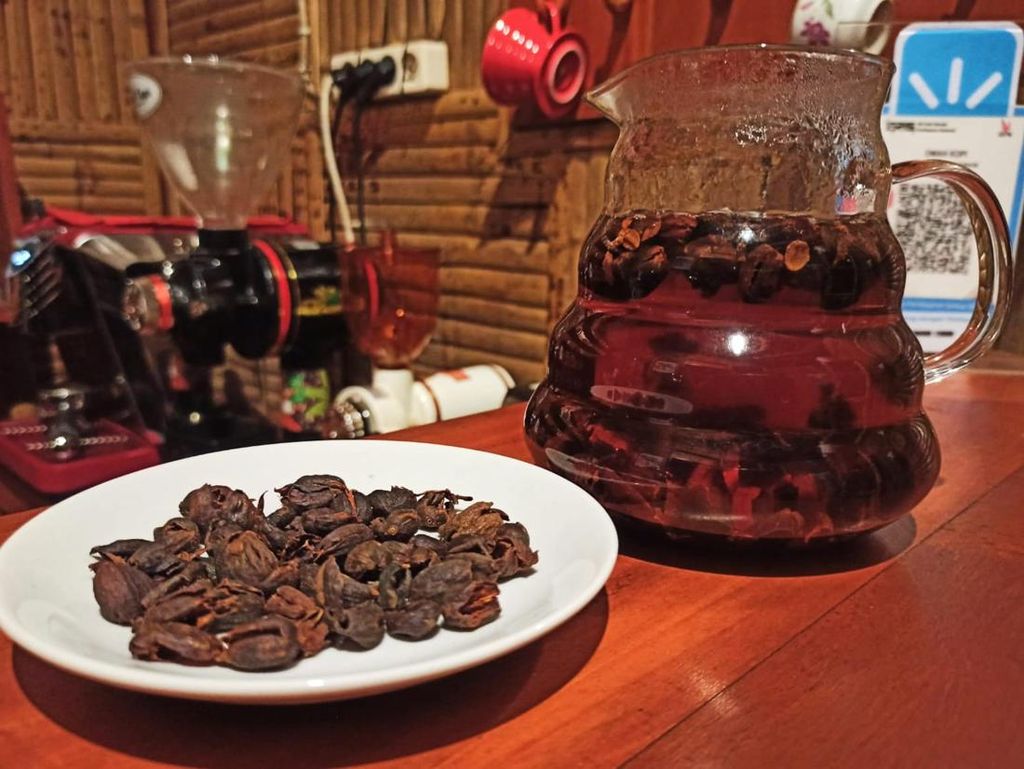 Slurpp! Teh Kulit Kopi yang Asam Segar Ini Bagus untuk Kesehatan Slurpp! Teh Kulit Kopi yang Asam Segar Ini Bagus untuk Kesehatan