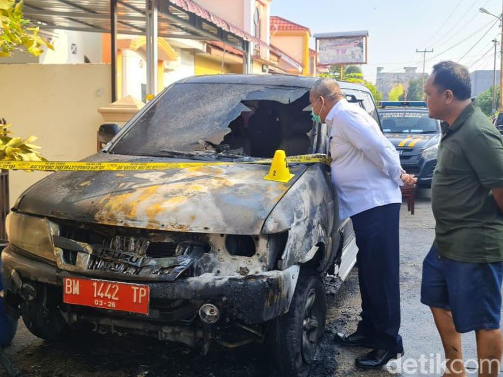 Polisi Ungkap Peran Pembakar Mobil Dinas Kepala Keamanan Lapas Pekanbaru
