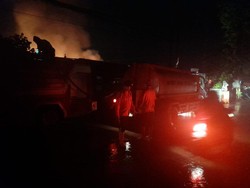 Penampakan Kebakaran Pasar Karangawen di Demak