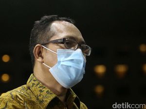Chat WA Tinggal Ngurus Antar Hakim Itong Dipenjara 5 Tahun Chat WA Tinggal Ngurus Antar Hakim Itong Dipenjara 5 Tahun